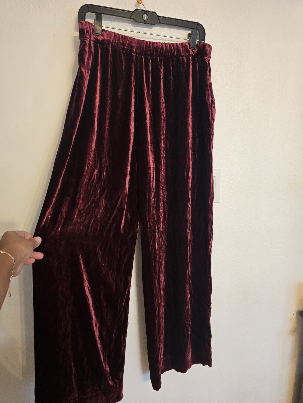 Faherty Stretch Silk Velvet Genevieve Pant Maroon Banner Size Med - Picture 2 of 15